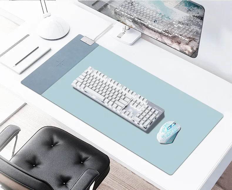 Großes Wireless Mousepad 15 W – Schnellladen, pure Oberfläche